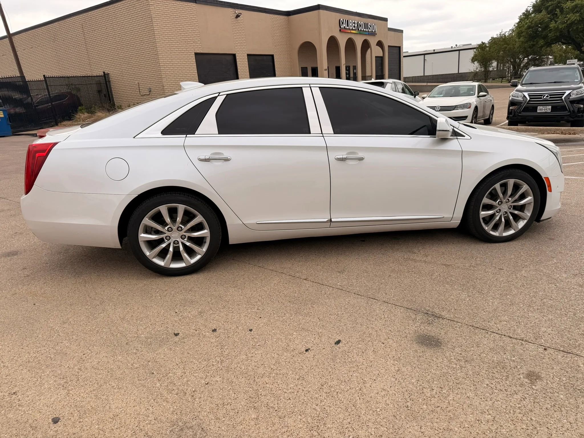 Used 2016 Cadillac XTS Premium image 6