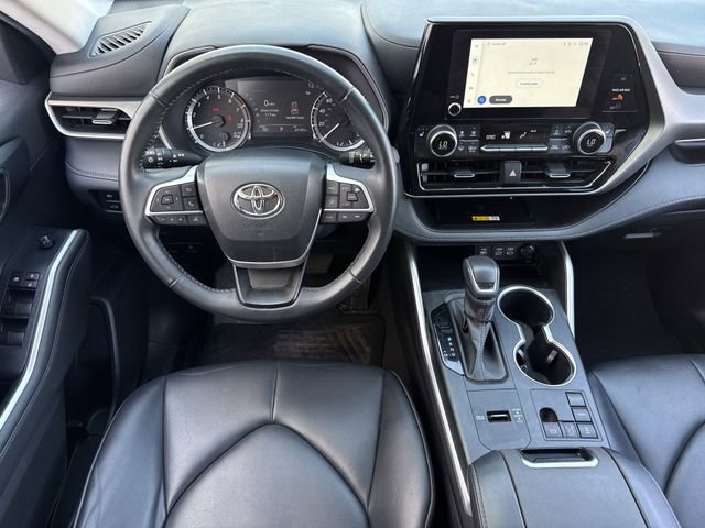 Used 2023 Toyota Highlander XLE image 12