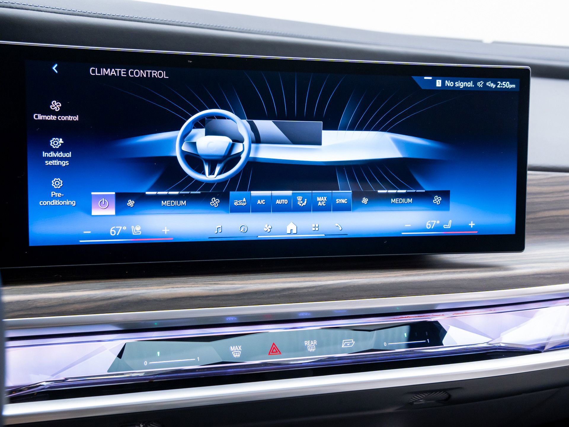 Certified 2024 BMW 760i xDrive image 27