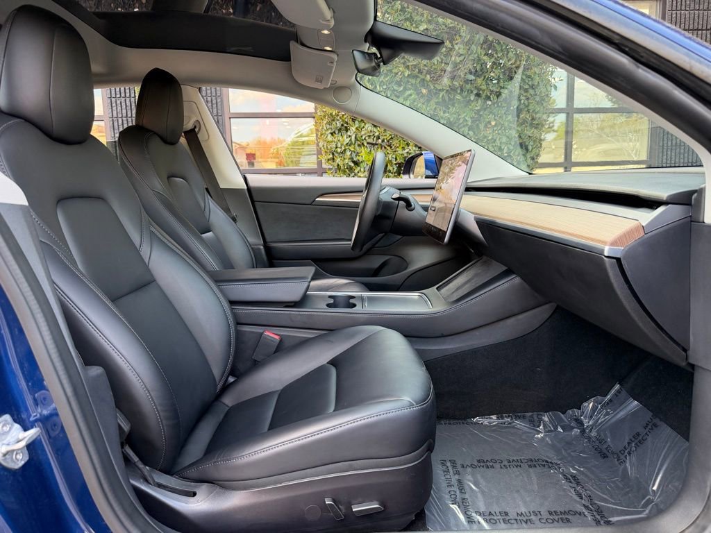 Used 2021 Tesla Model 3 Standard Range image 31