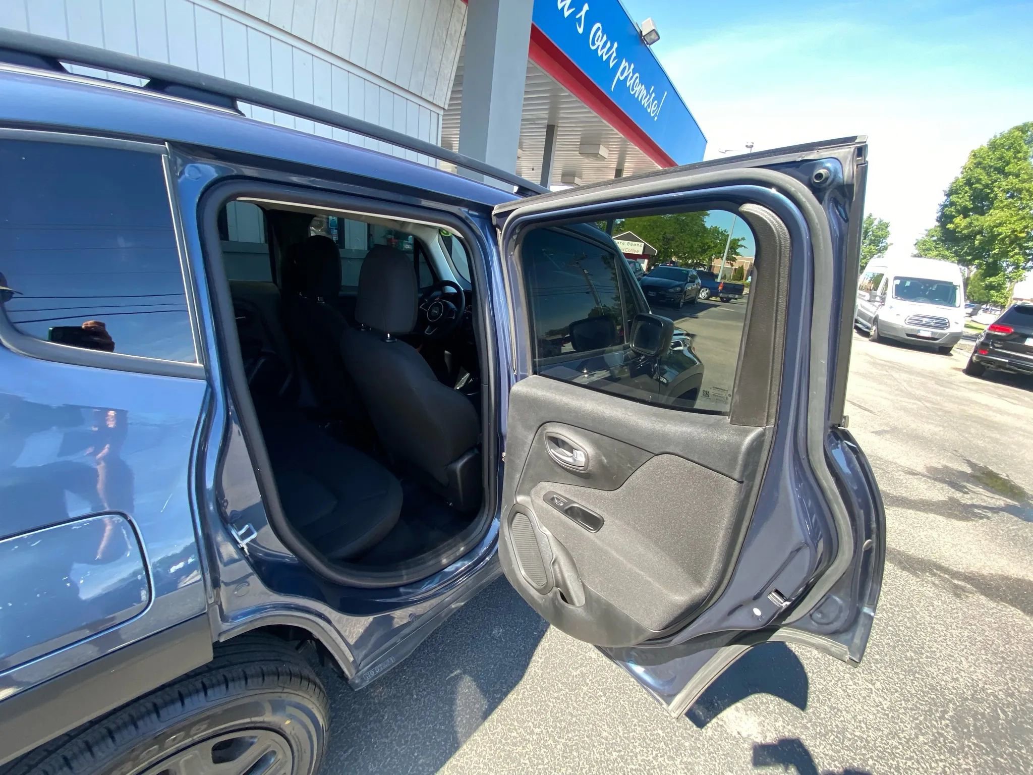 Used 2020 Jeep Renegade Sport image 29