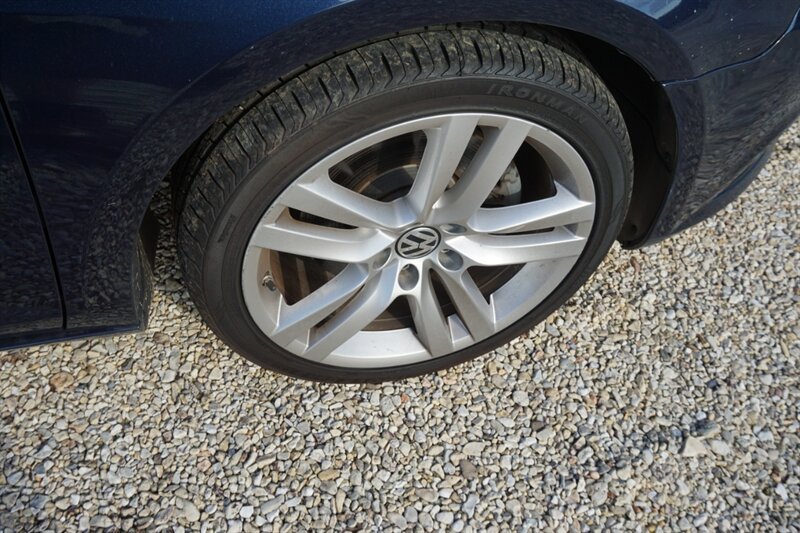Used 2014 Volkswagen CC Executive FWD image 37