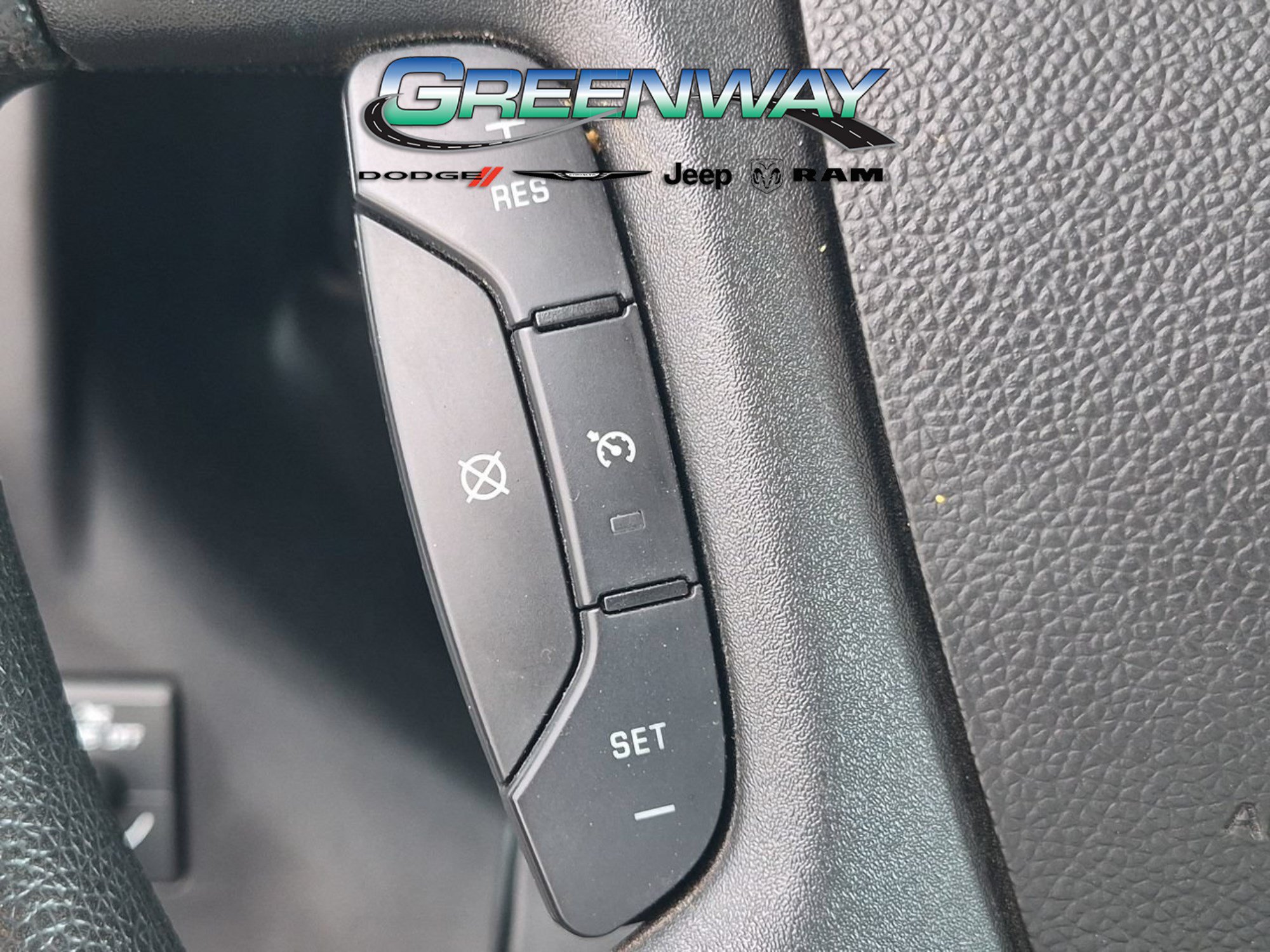 Used 2017 Chevrolet Express 2500 RWD image 22