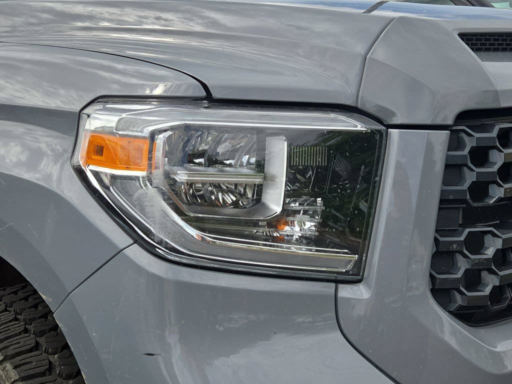 Used 2021 Toyota Tundra Limited w/ Limited Premium Package AWD/4WD image 4