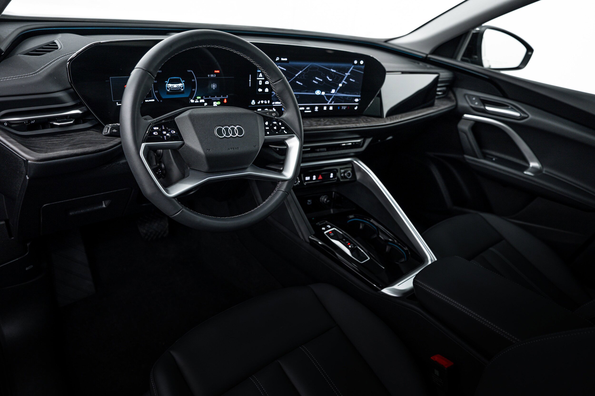 Certified 2025 Audi Q5 Premium w/ Convenience Package image 9