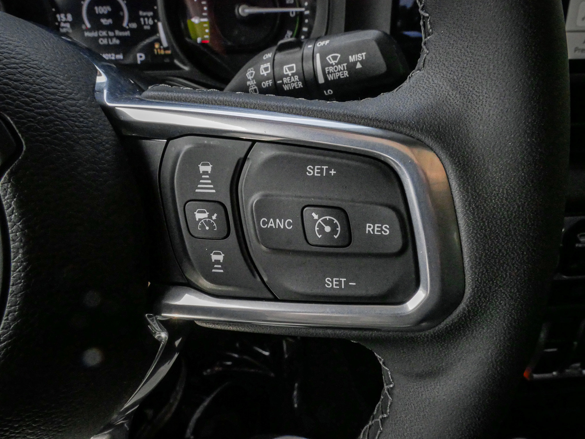 Used 2025 Jeep Wrangler Sahara image 20