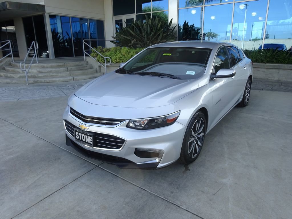 Used 2018 Chevrolet Malibu LT FWD image 3