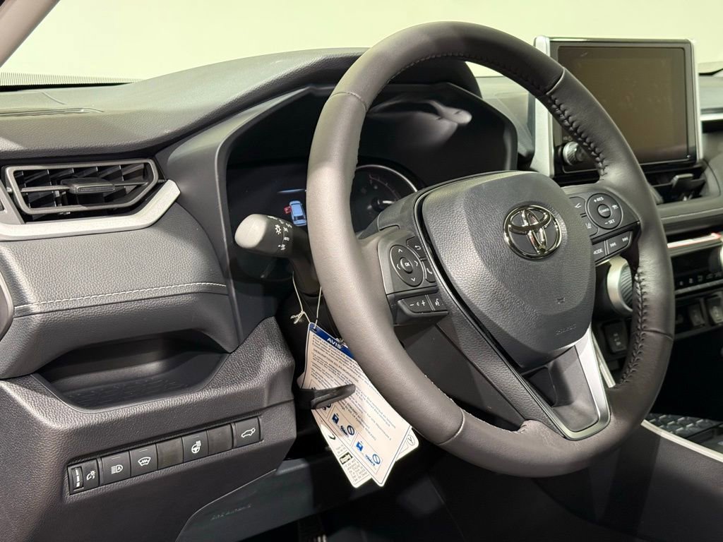 New 2025 Toyota RAV4 XLE image 17
