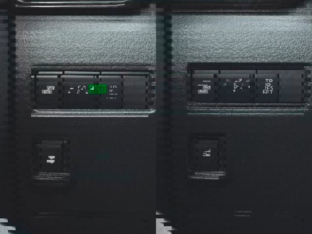 Used 2022 Nissan Sentra SV w/ Lighting Package image 19