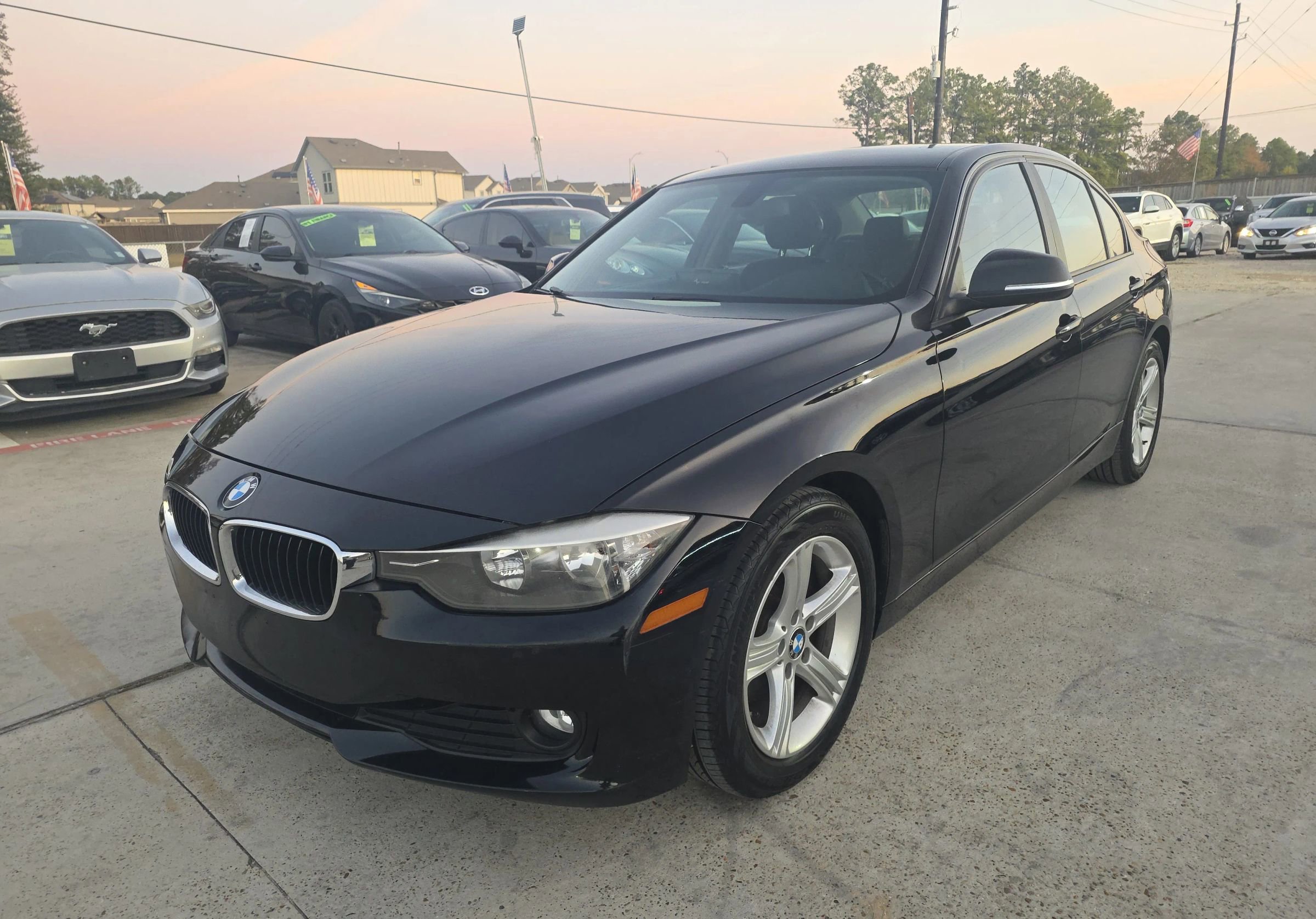 Used 2013 BMW 320i Sedan image 3