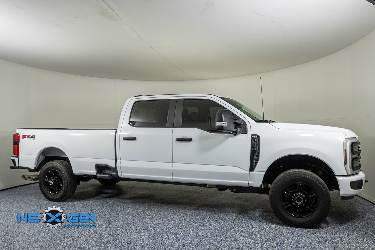 Used 2024 Ford F250 XL w/ STX Appearance Package image 8