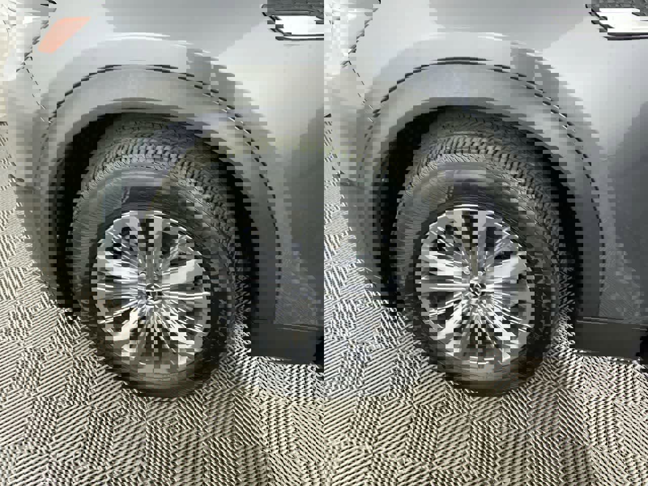 Used 2025 MAZDA CX-90 3.3 Turbo w/ Preferred Package image 16