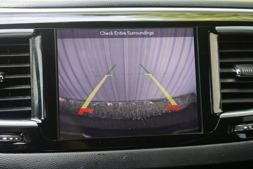 Used 2019 Chrysler Pacifica Touring-L w/ S Appearance Package FWD image 27