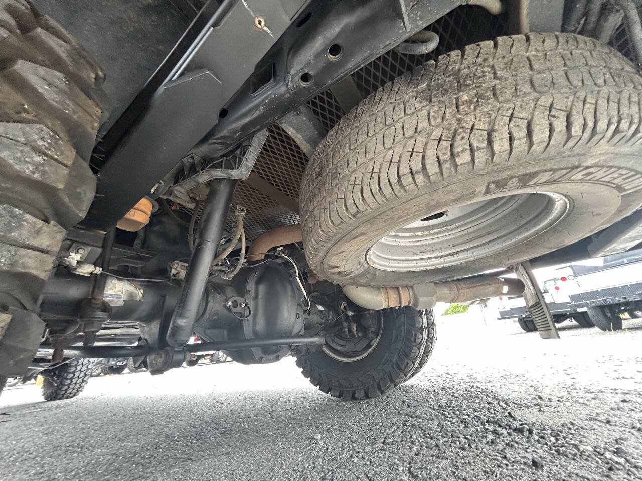 Used 2018 Ford F350 Lariat w/ FX4 Off-Road Package AWD/4WD image 31