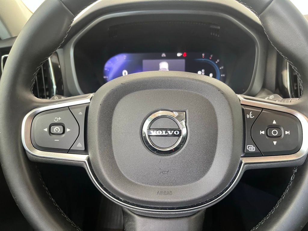 Used 2024 Volvo XC60 B5 Core image 19