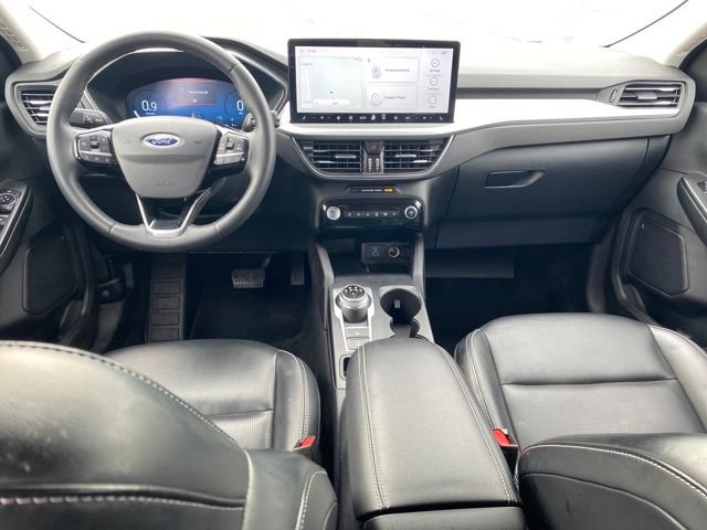 Used 2023 Ford Escape Platinum AWD/4WD image 5