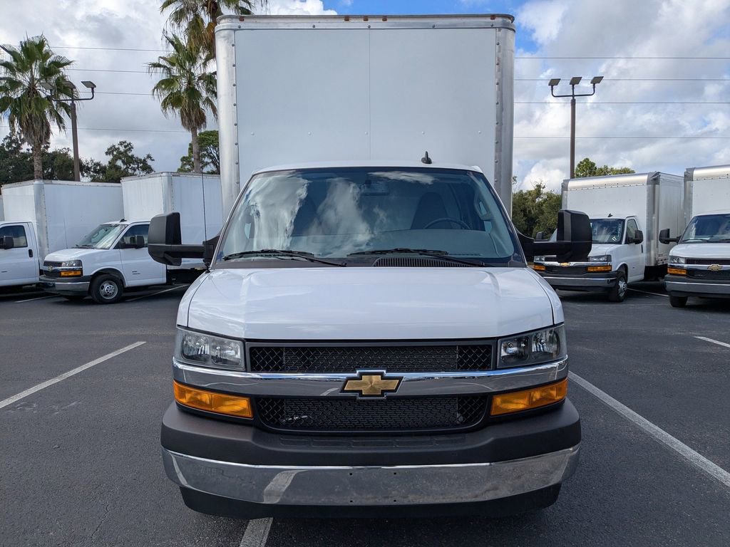 New 2025 Chevrolet Express 4500 Extended w/ Power Convenience Package image 3