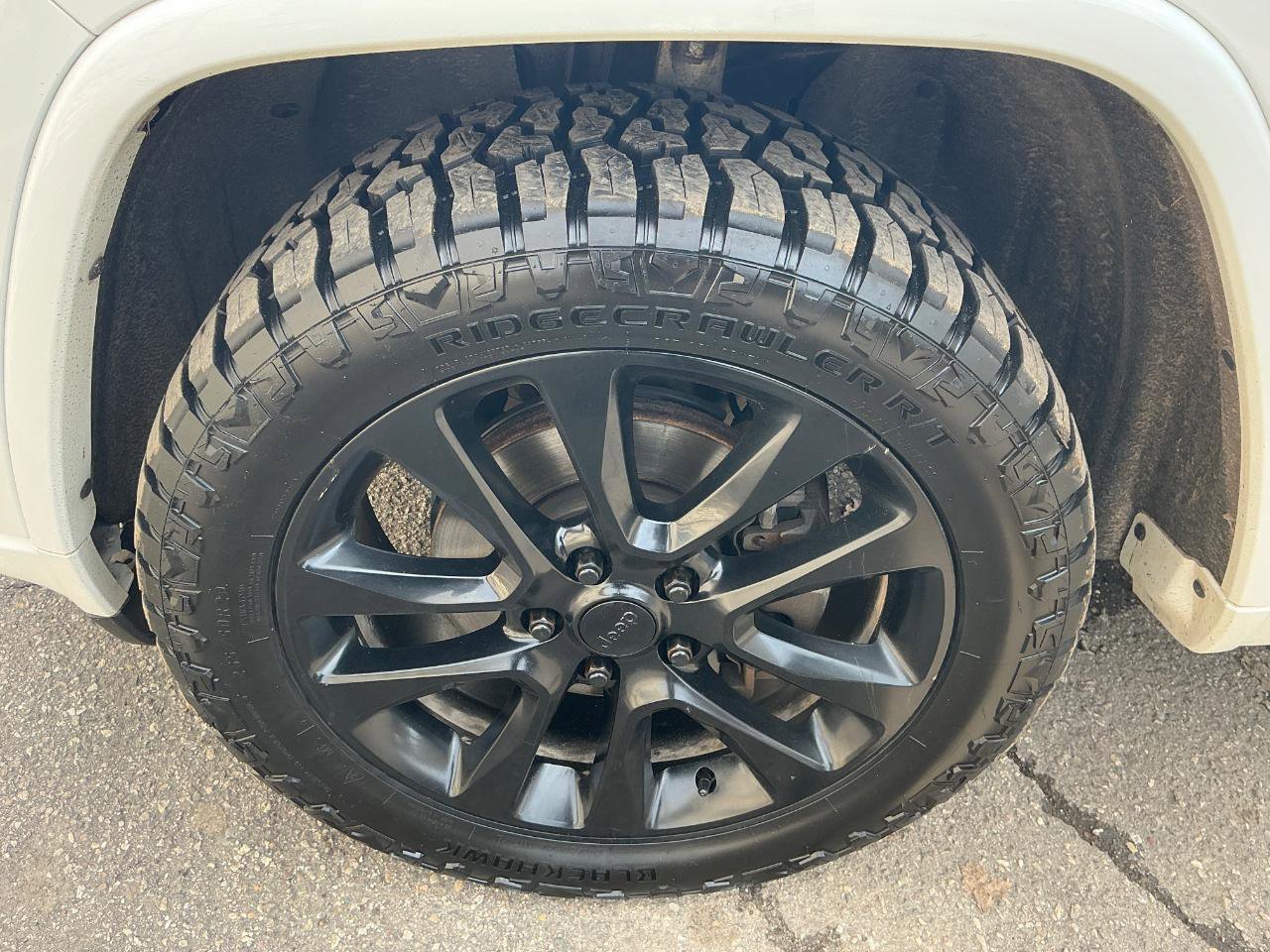 Used 2018 Jeep Grand Cherokee Altitude image 24
