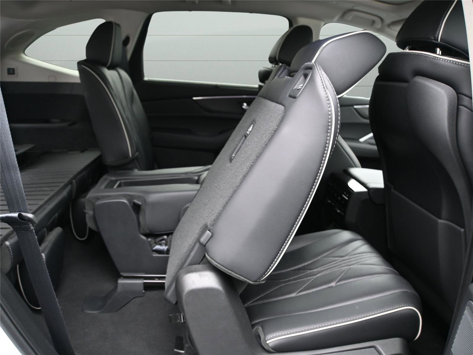 Certified 2026 Acura MDX SH-AWD w/ Advance Package image 19