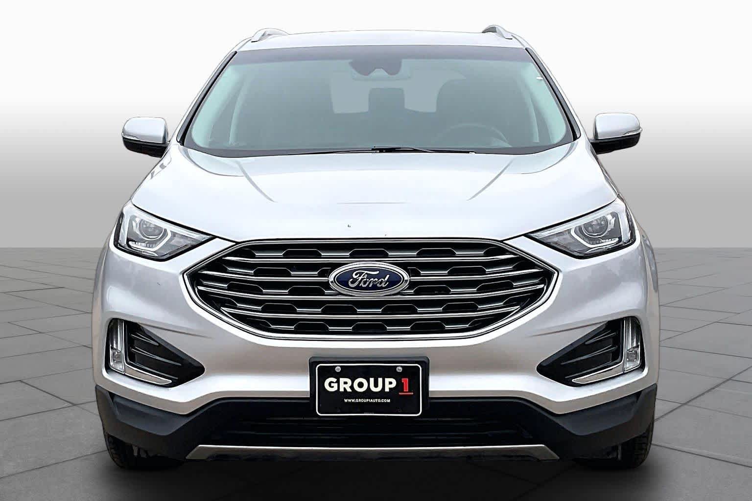 Used 2019 Ford Edge Titanium AWD/4WD image 4