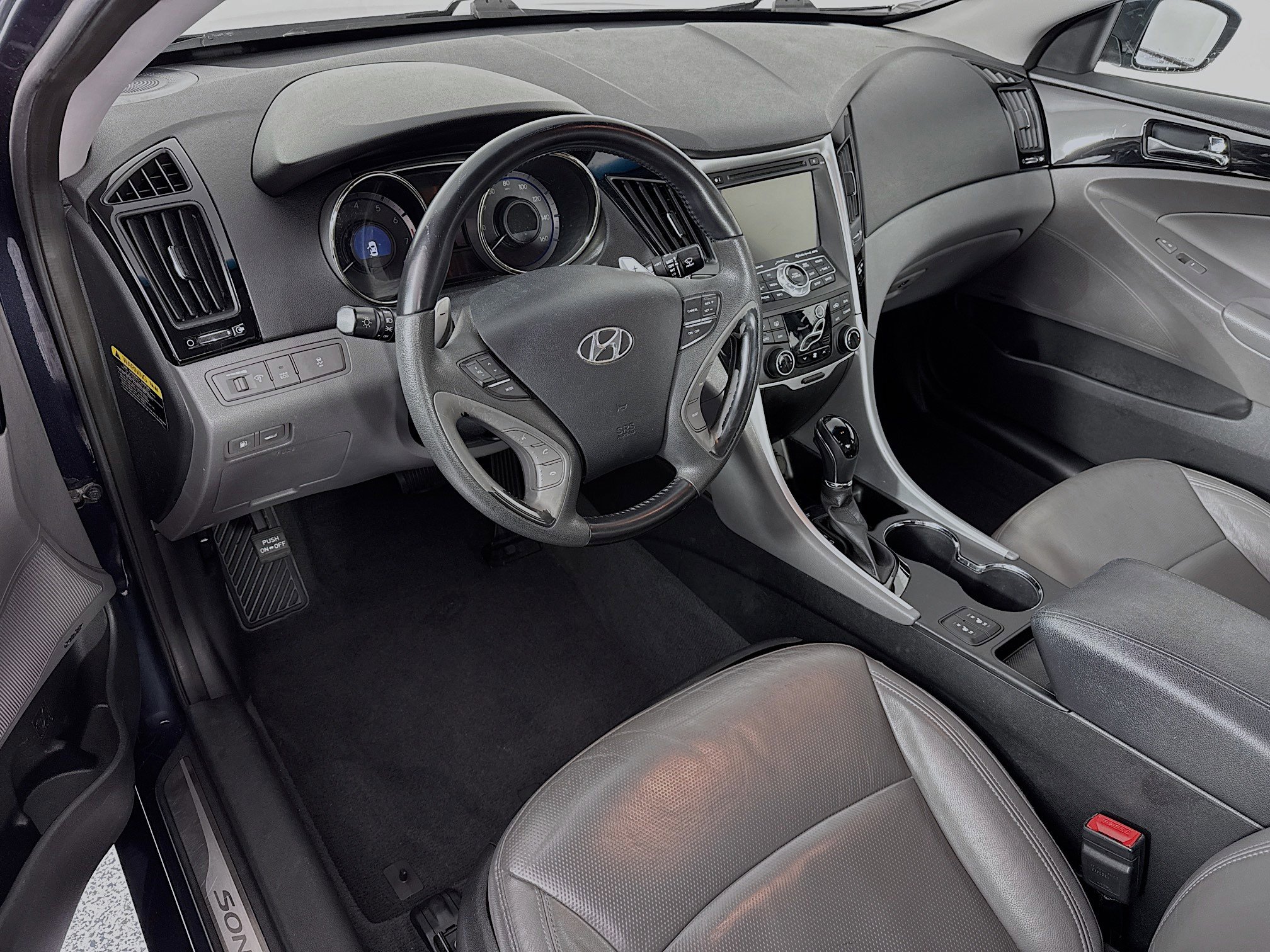 Used 2013 Hyundai Sonata Limited w/ Premium Pkg image 9