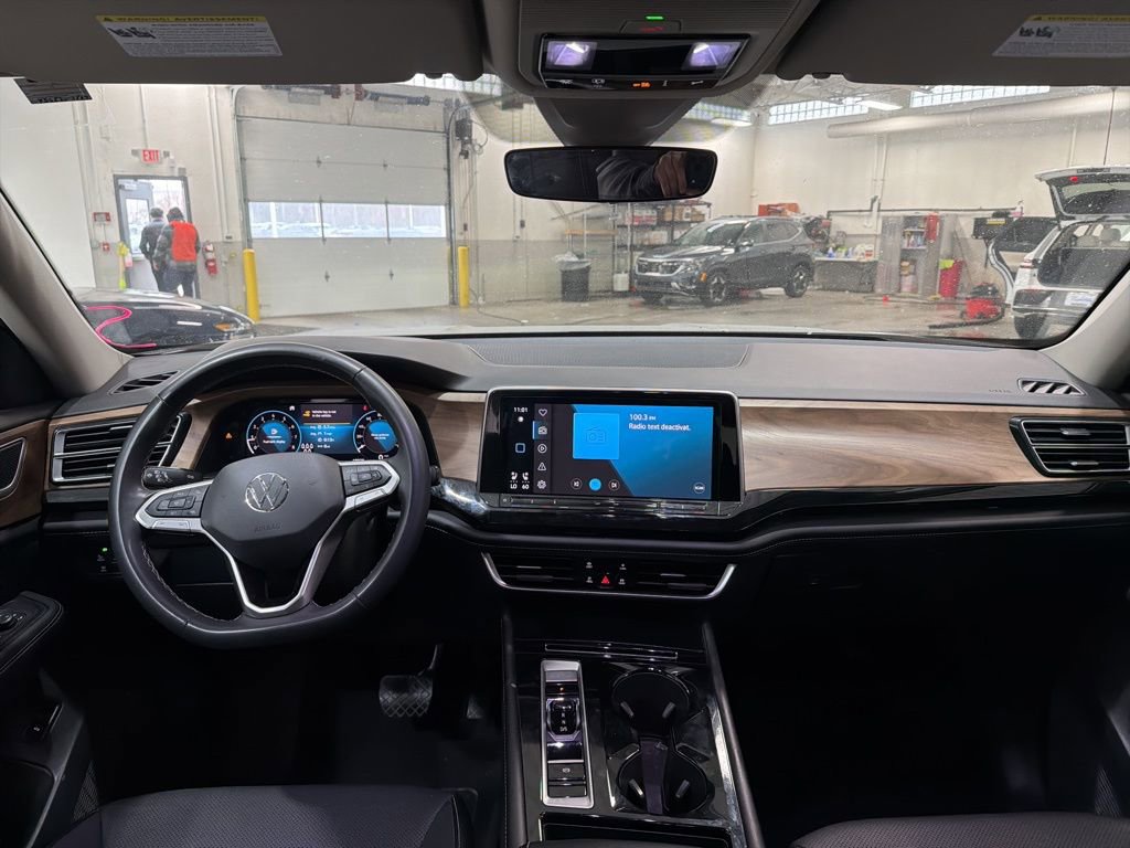 Used 2024 Volkswagen Atlas SE image 13