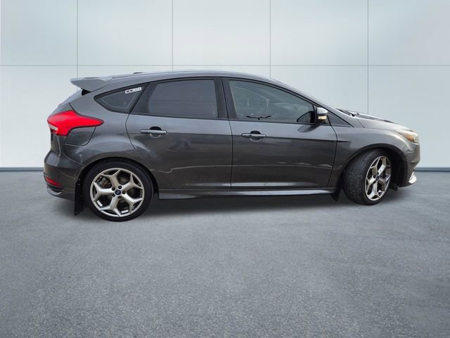 Used 2016 Ford Focus ST image 8
