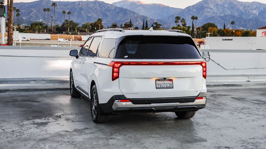 Used 2026 Kia Carnival SX image 7