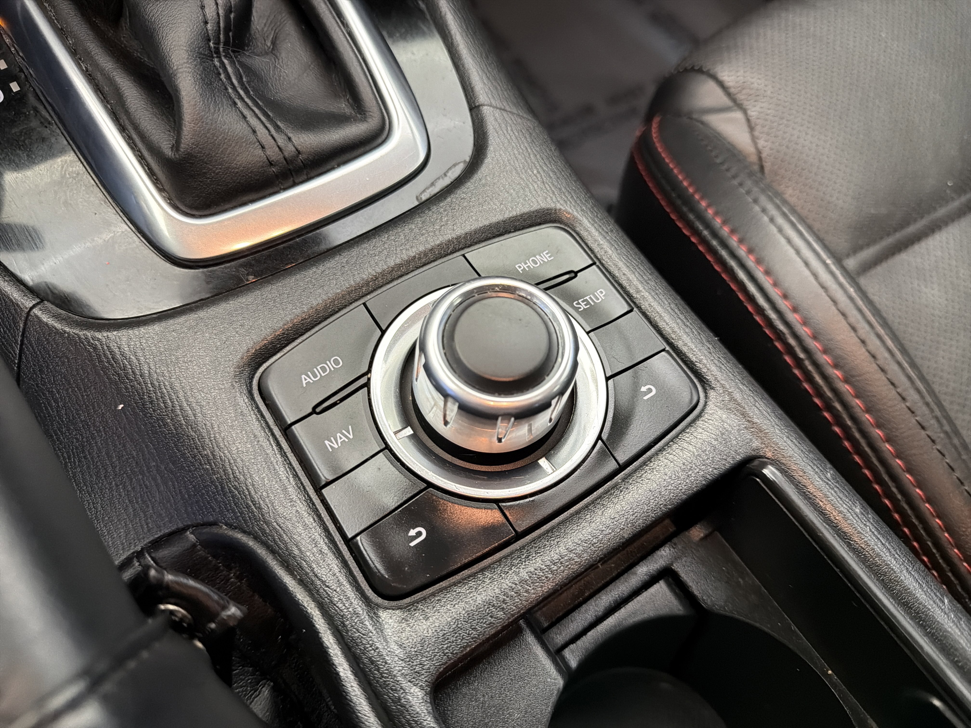 Used 2014 MAZDA MAZDA6 Grand Touring w/ GT Technology Package image 24