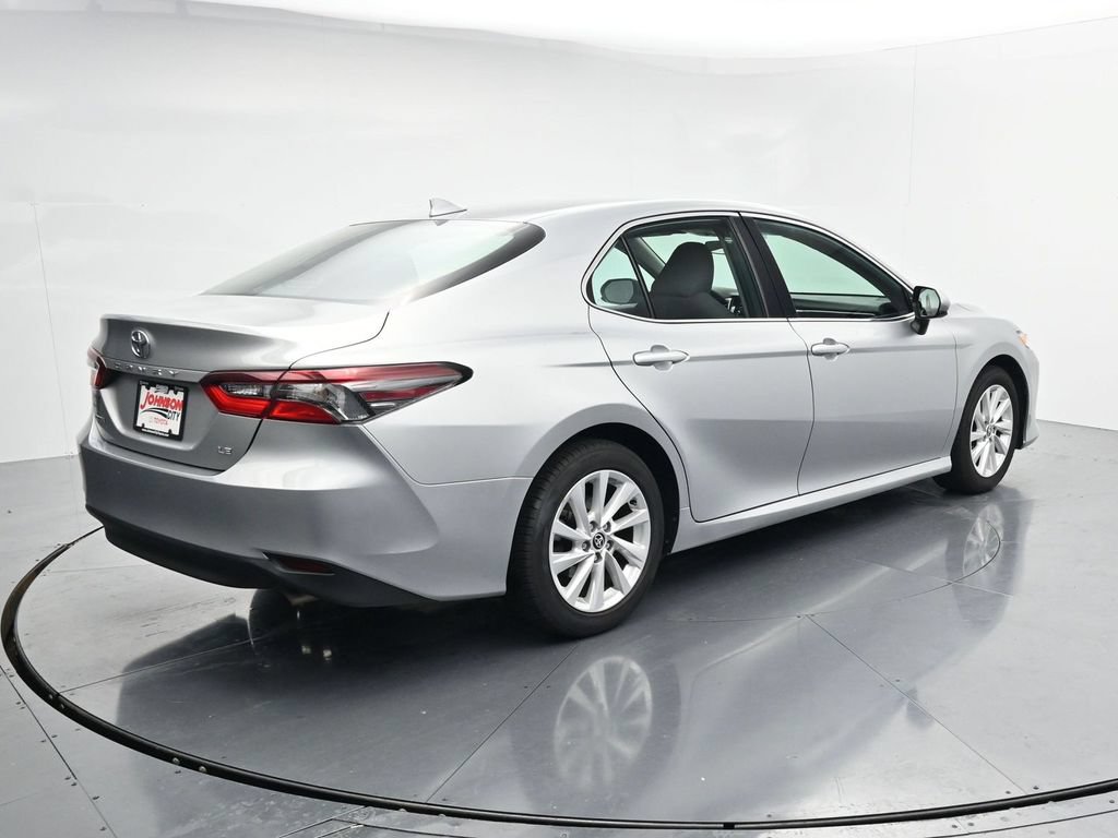 Used 2023 Toyota Camry LE FWD image 7