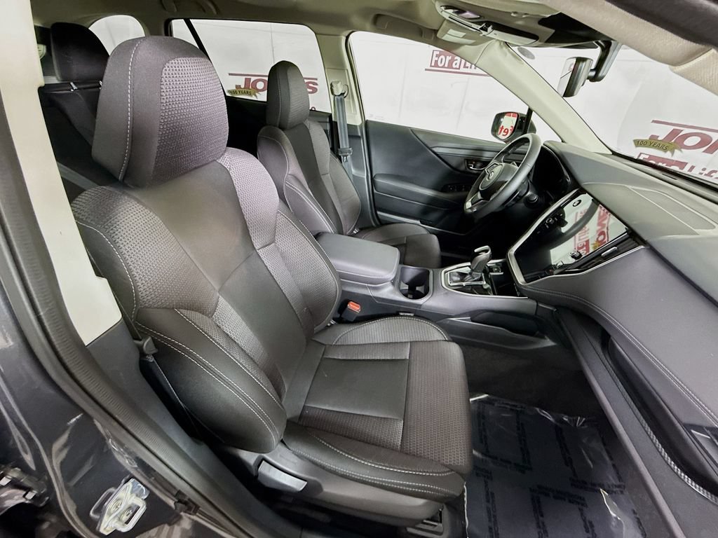 Certified 2025 Subaru Outback Premium w/ Popular Package #1 AWD/4WD image 33