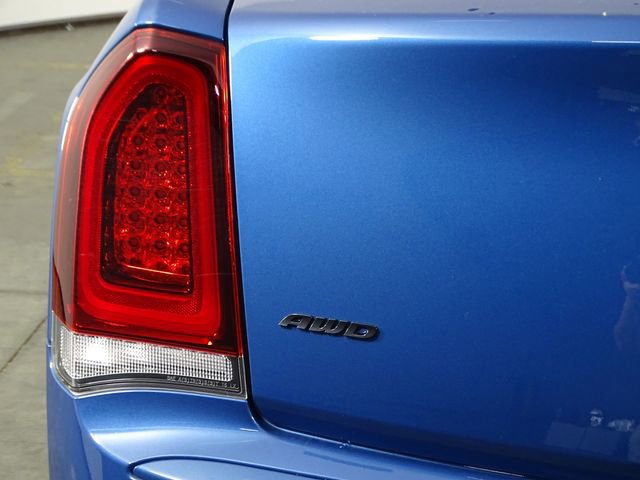 Used 2022 Chrysler 300 Touring w/ Sport Appearance Package image 40