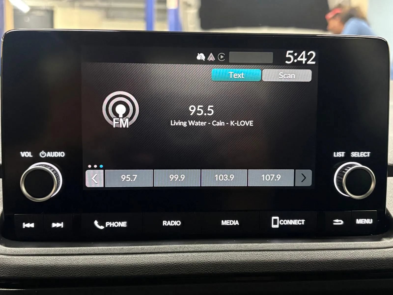 Used 2023 Honda Accord EX image 13