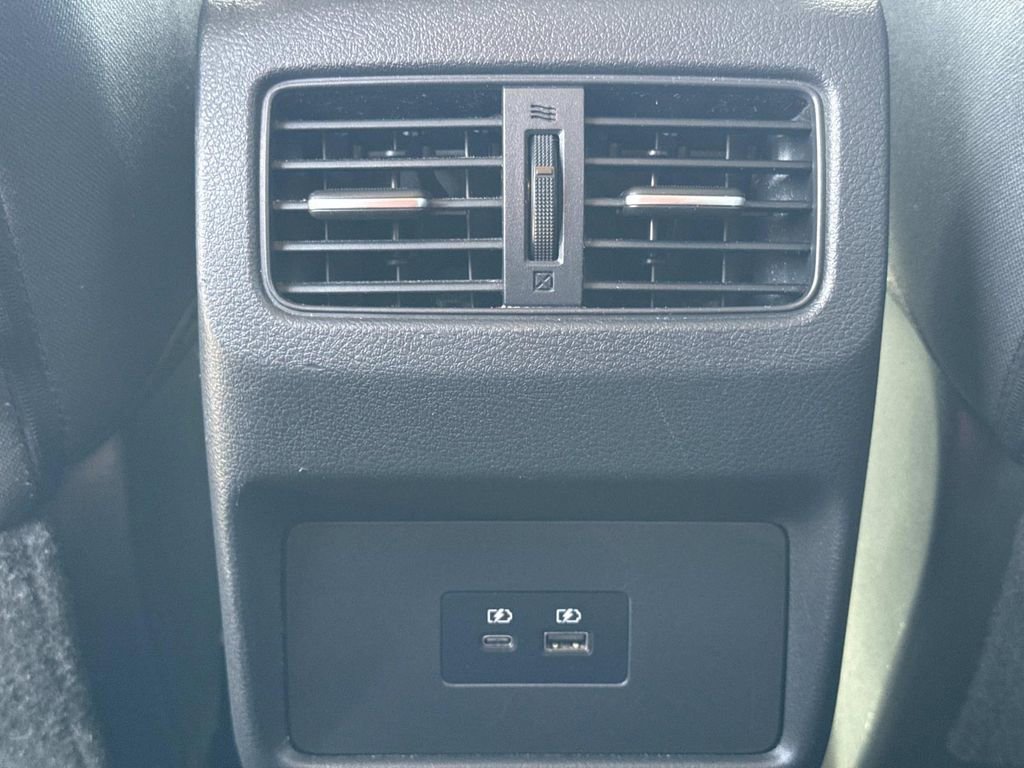 Certified 2021 Nissan Rogue SV FWD image 16