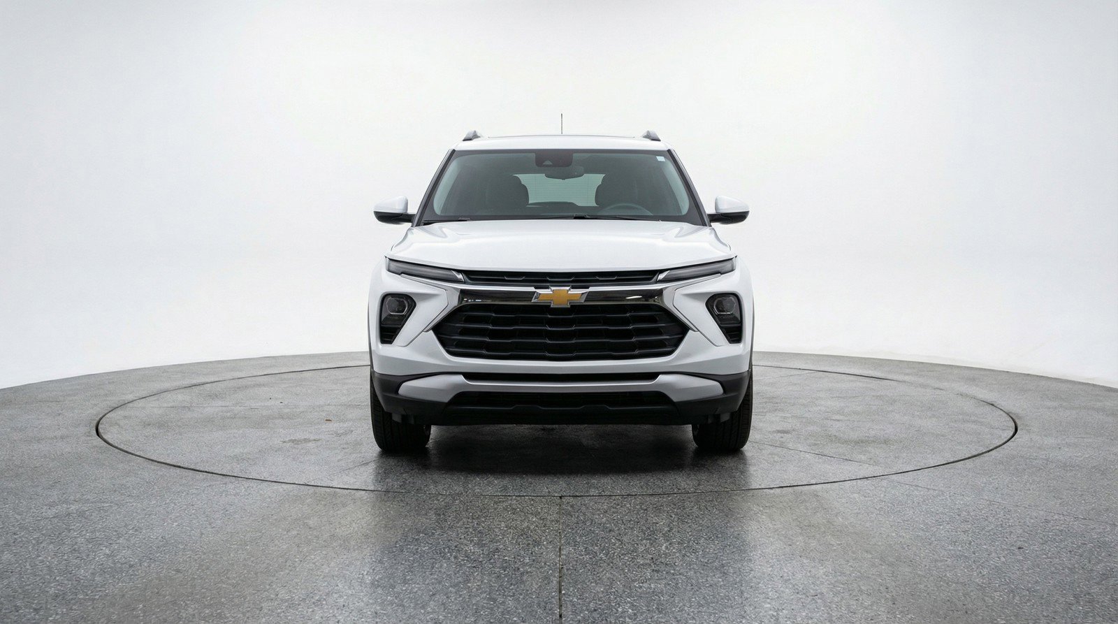 Used 2025 Chevrolet TrailBlazer LT FWD image 2