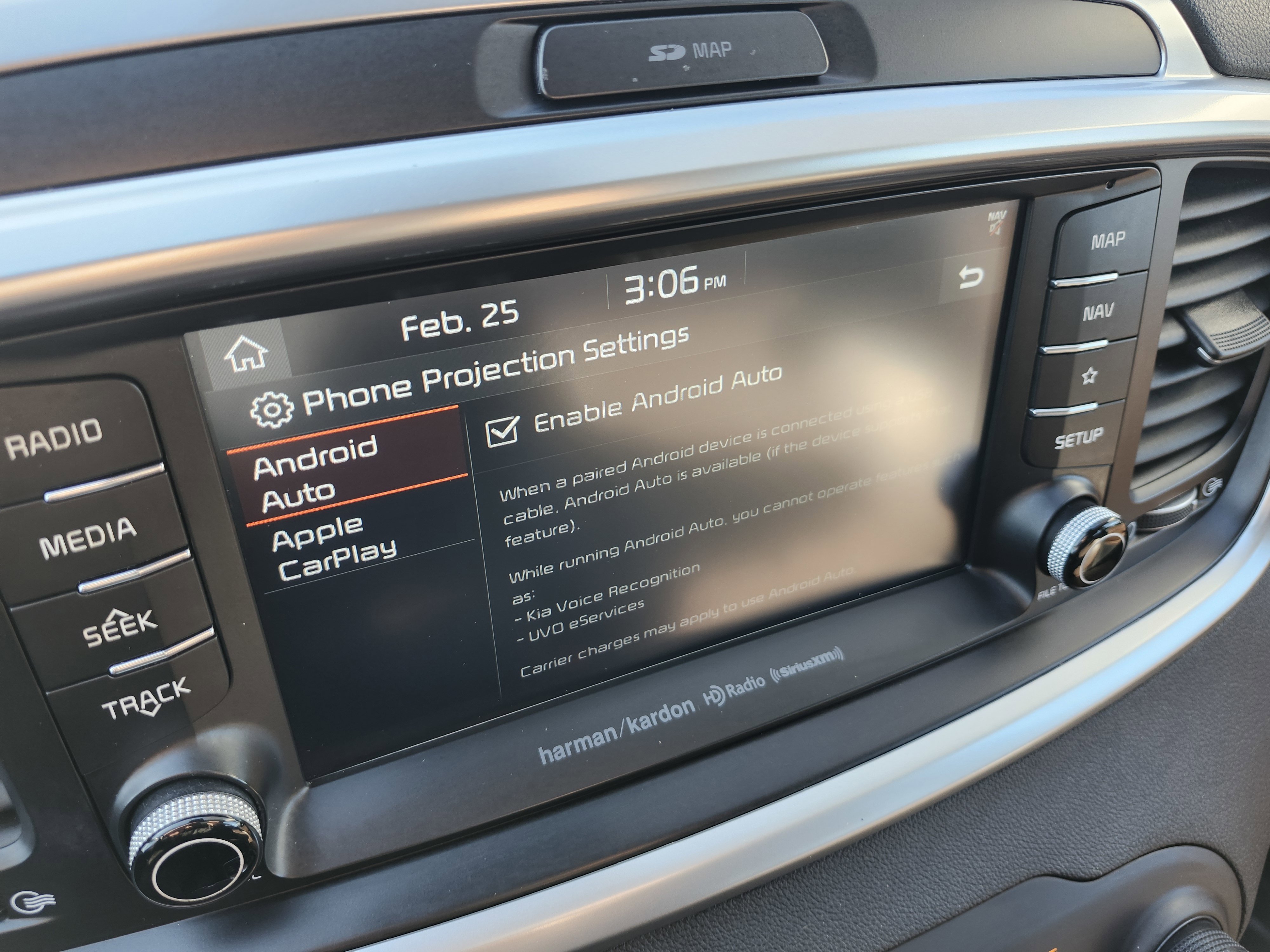 Used 2019 Kia Sorento SX image 8