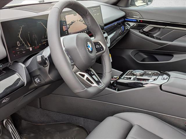 New 2026 BMW 530i xDrive w/ M Sport Package AWD/4WD video 3