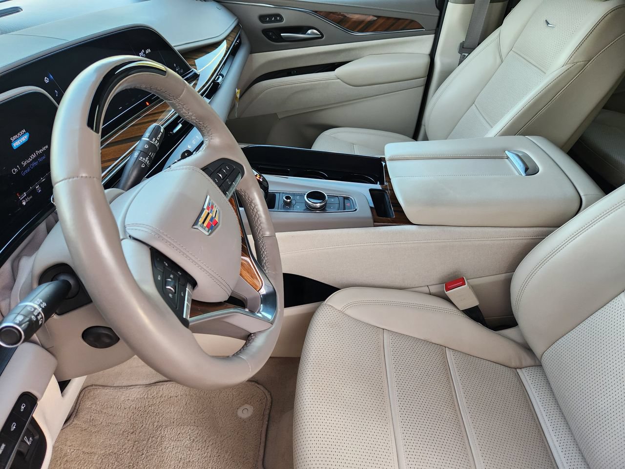 Used 2024 Cadillac Escalade ESV Sport Platinum AWD/4WD image 12
