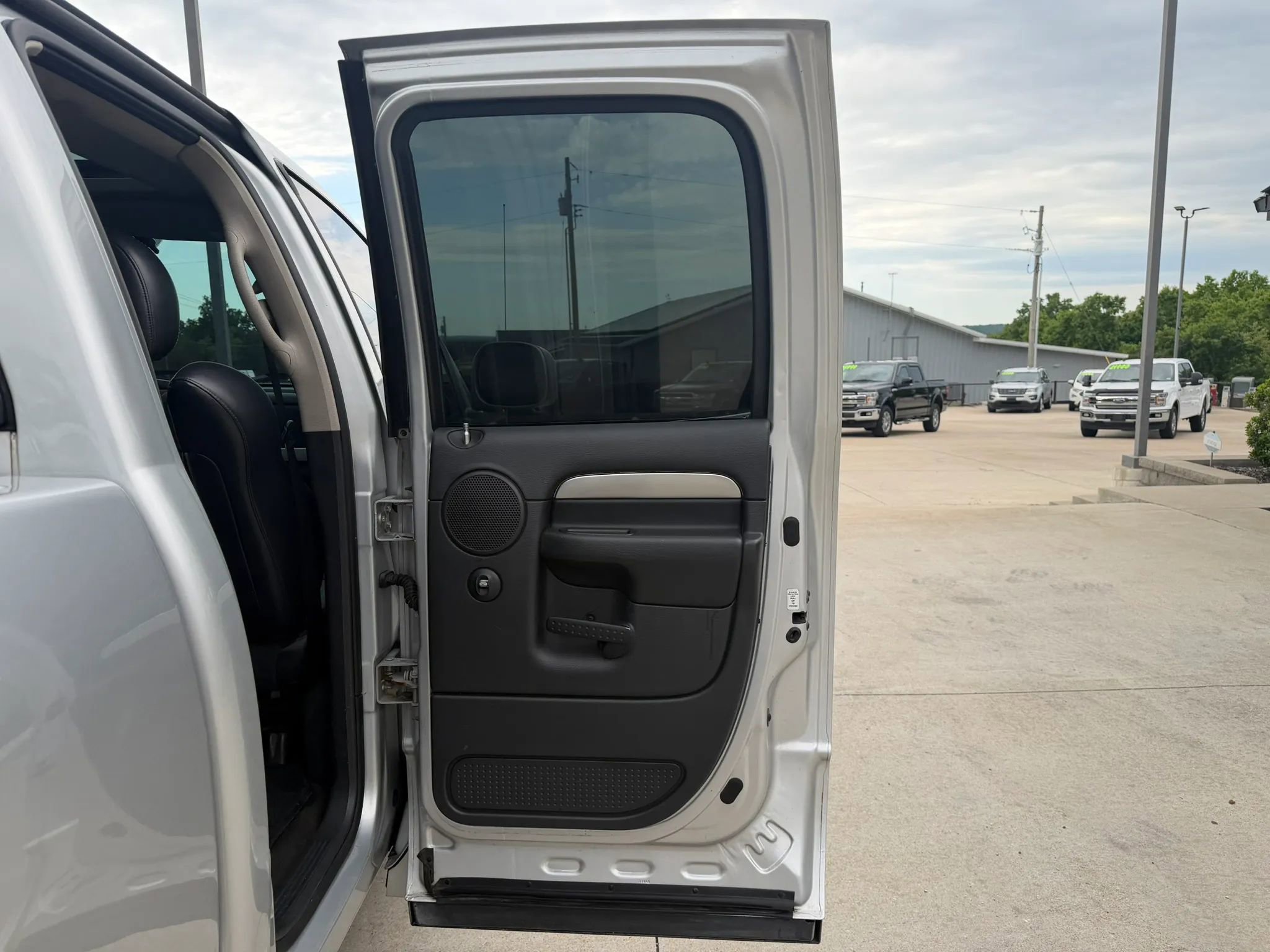 Used 2005 Dodge Ram 1500 Truck 2WD Quad Cab image 45