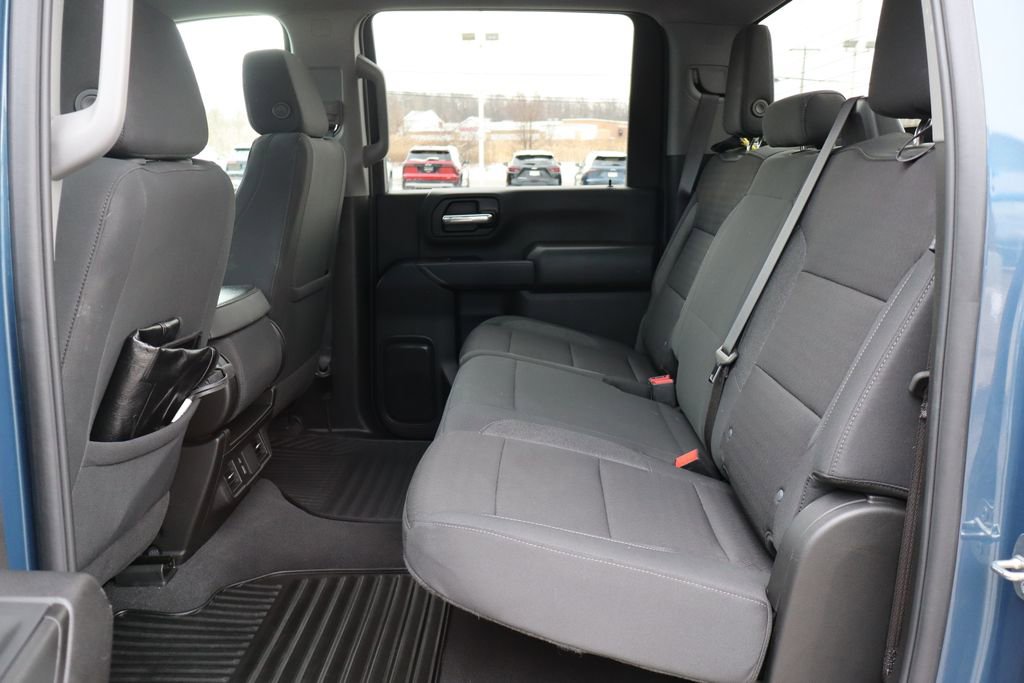 Used 2024 Chevrolet Silverado 2500 Custom w/ Custom Value Package image 40