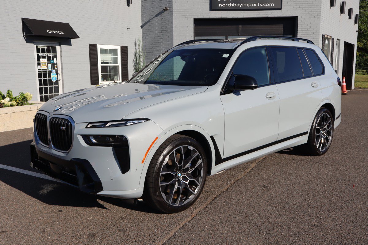 Used 2026 BMW X7 M60i AWD/4WD image 2