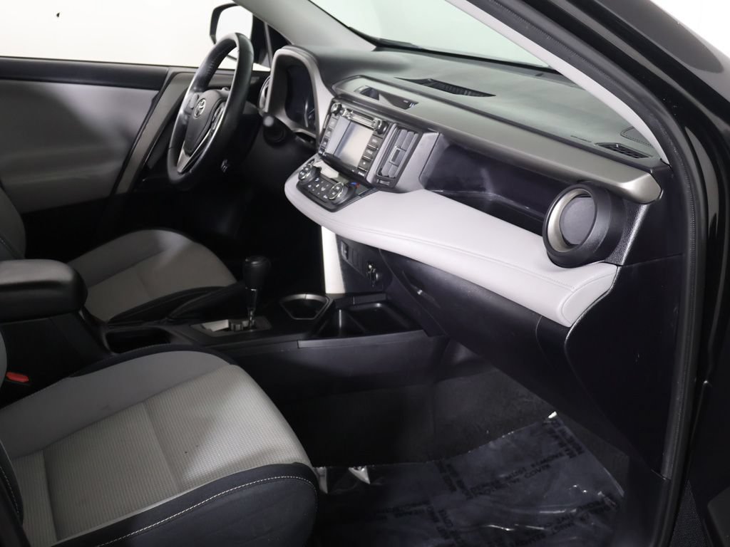 Used 2018 Toyota RAV4 XLE w/ Plus Extra Value Package FWD image 24