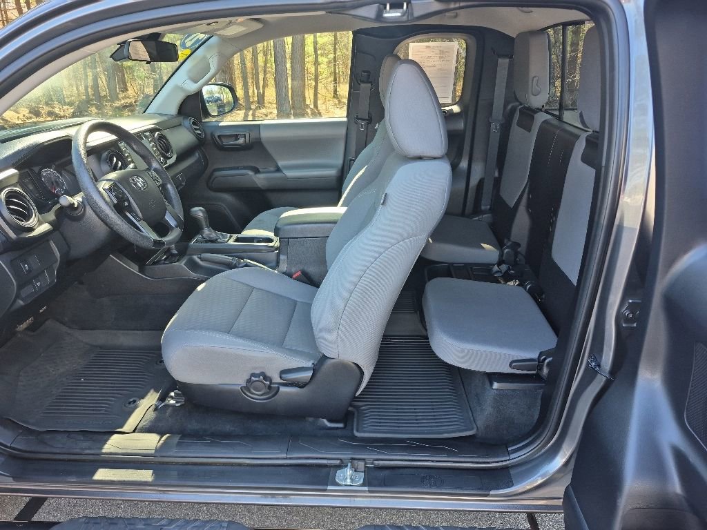 Used 2021 Toyota Tacoma SR w/ SX Package AWD/4WD image 11