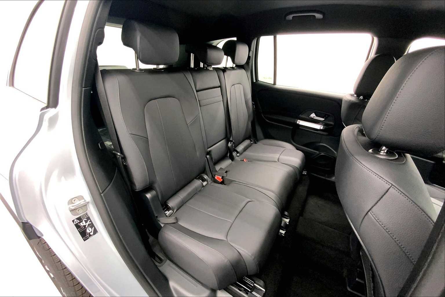 Used 2026 Mercedes-Benz GLB 250 image 13