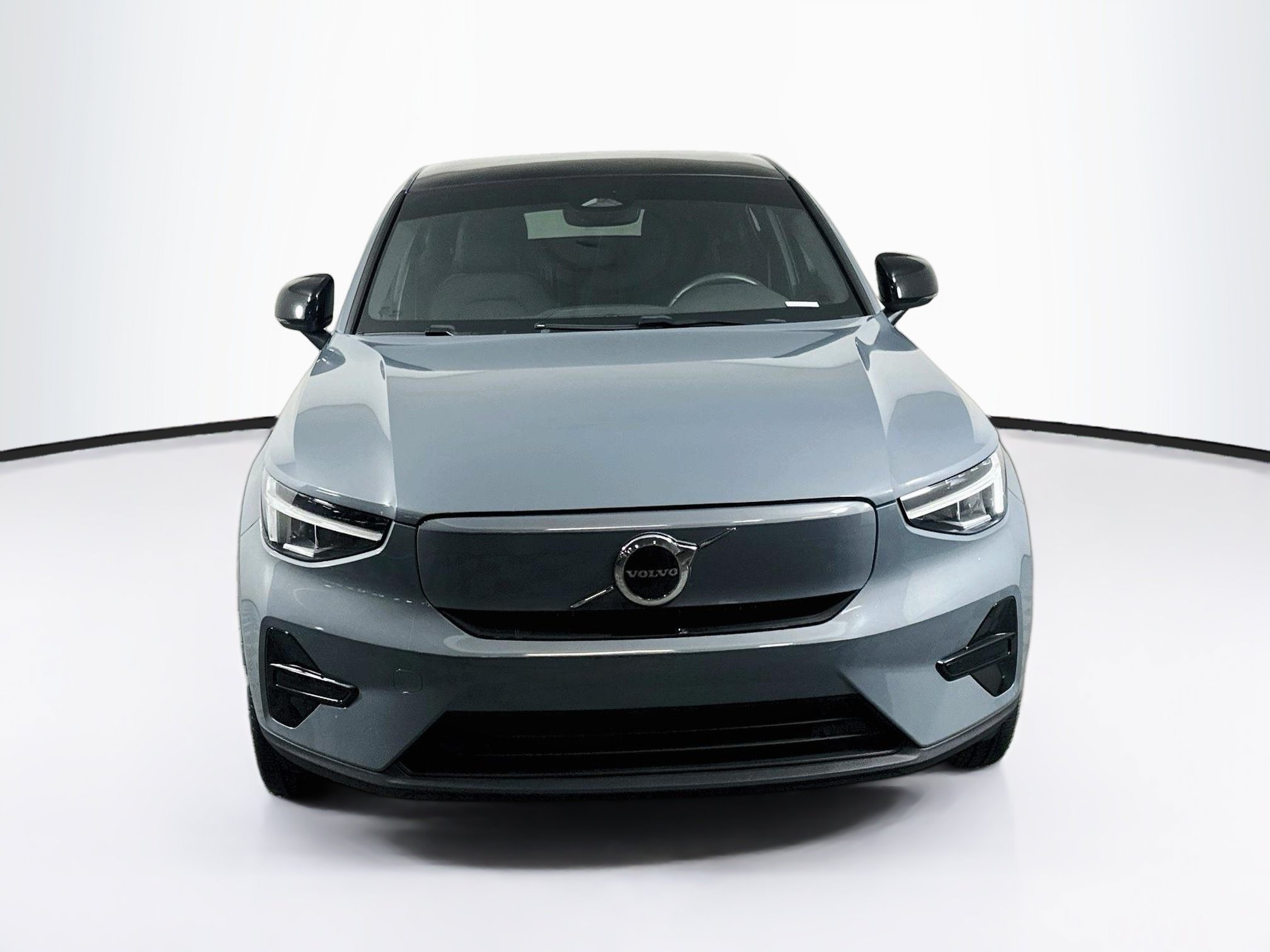 Used 2023 Volvo C40 Recharge Core w/ Protection Package Premier AWD/4WD image 2