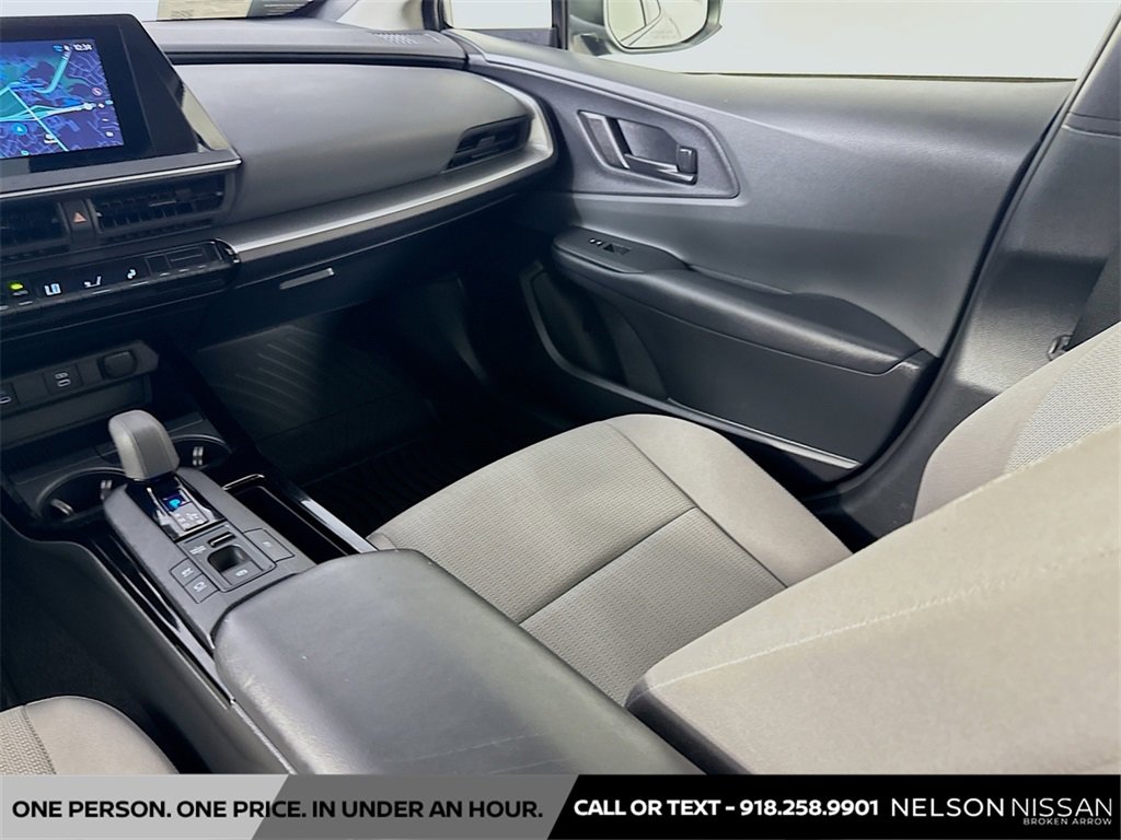 Used 2024 Toyota Prius LE image 22