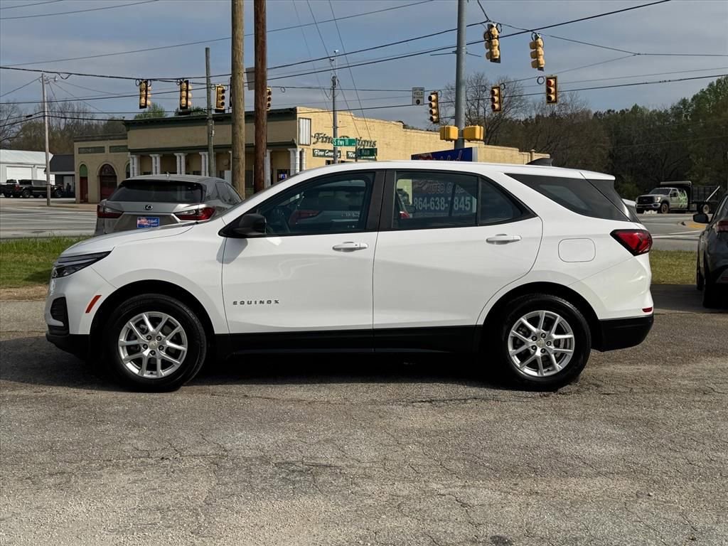 Used 2023 Chevrolet Equinox LS image 6