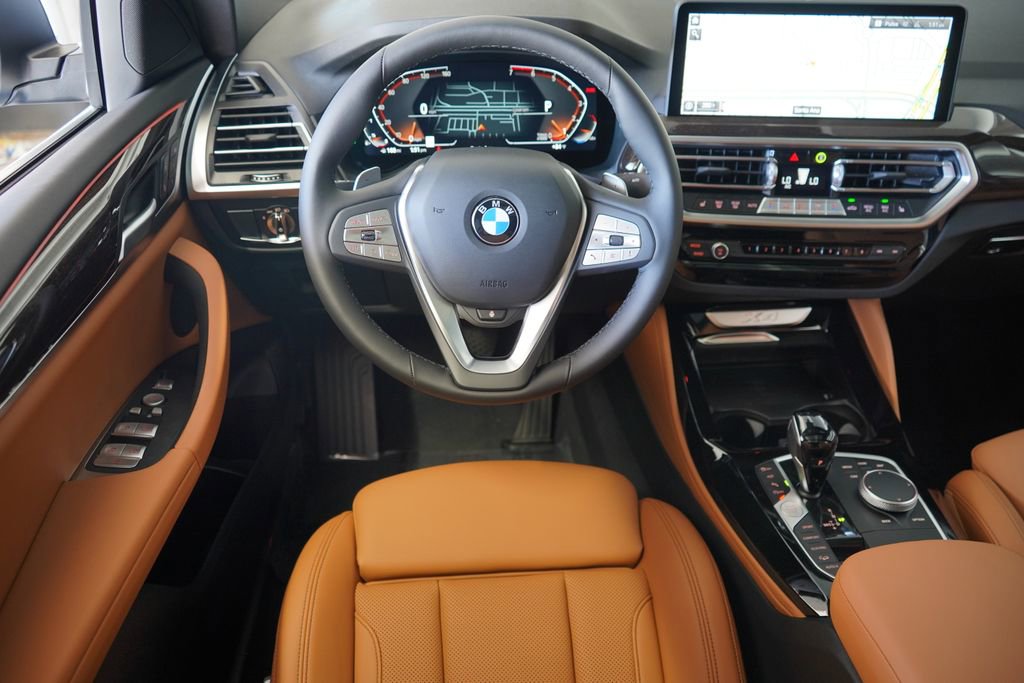 Used 2025 BMW X4 xDrive30i w/ Premium Package AWD/4WD image 16