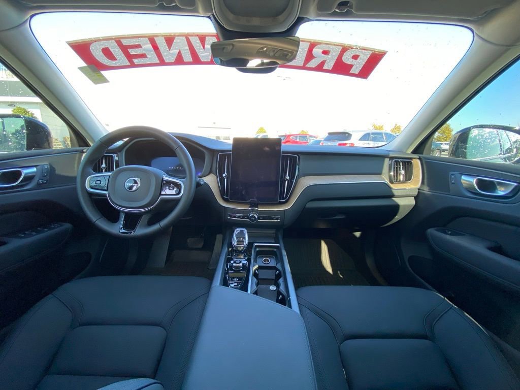 Used 2026 Volvo XC60 B5 Core w/ Protection Package Premier image 29