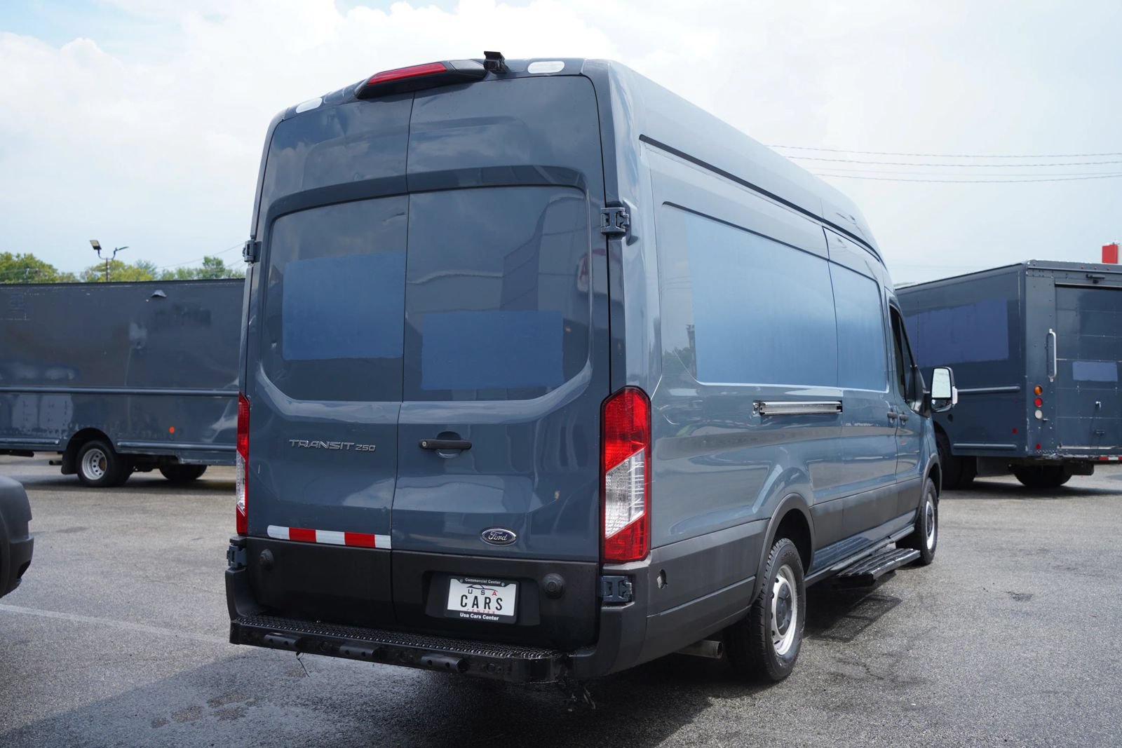 Used 2020 Ford Transit 250 148 High Roof Extended RWD image 9
